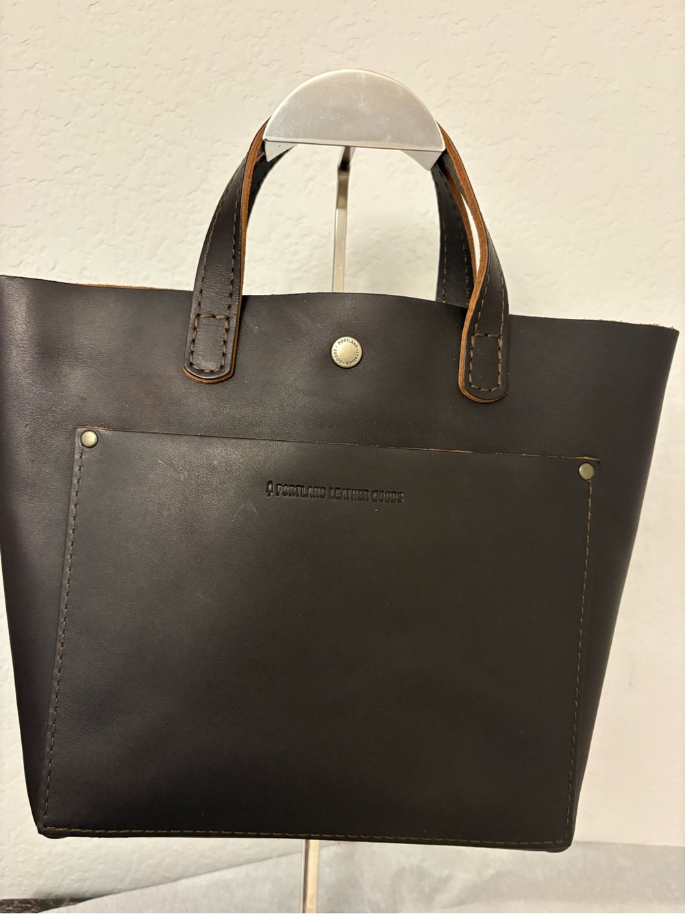 Portland Leather Grizzly crossbody
